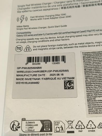Original Samsung Single Pad Wireless Charger, Magnetic & Wireless Charging (15W) New Open Box