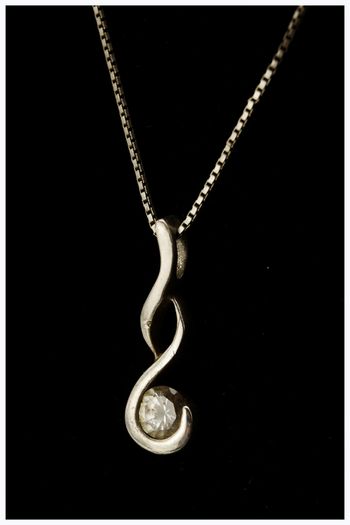925 Sterling Silver  Zircon Pendant and Chain Necklace