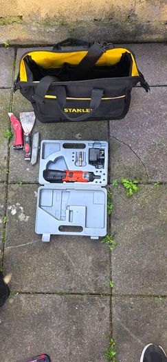 Tool bag and screwdriver electric