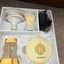 Medela flex breast pump Image 2