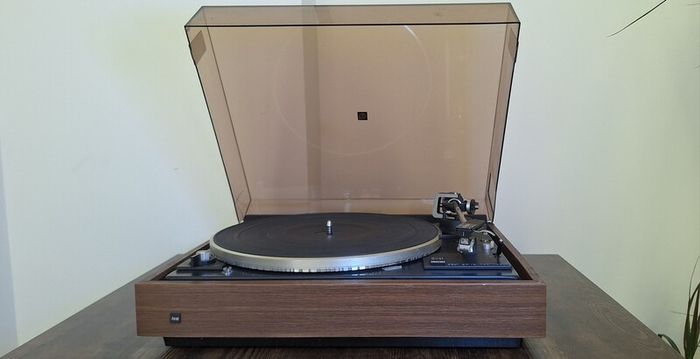 Dual 510 Turntable Record Player