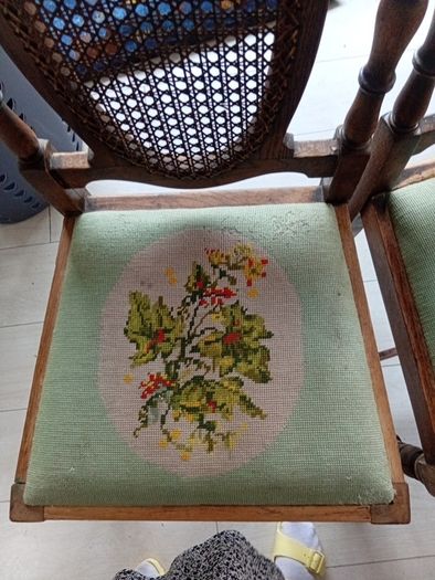 Free Antique chairs  x 4