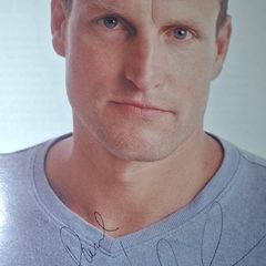 Woody Harrelson Autograph