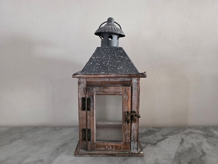 Candle lantern