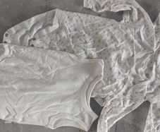 12/18 months bodysuit .pls read description