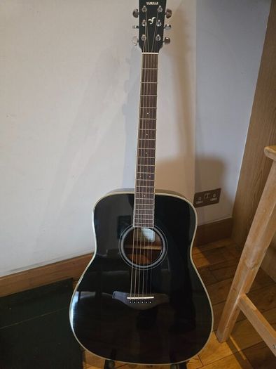 Yamaha FG-TA Acoustic Guitar  Like New