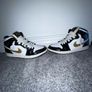 Air Jordan 1 Mid SE Image 2