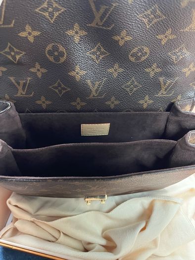 Louis Vuitton Pochette Metis handbag