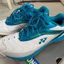 Yonex Badminton shoes men UK 10 Image 2