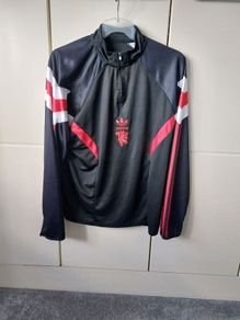 Adidas Replica Manchester united Originals training top