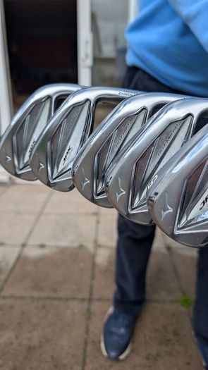 Mizuno jpx 923 hot metal