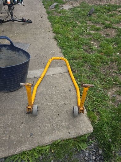 paddock stand