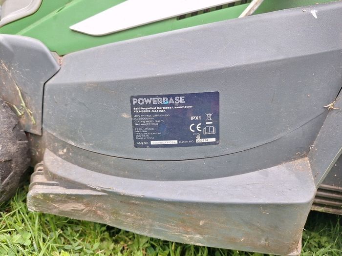 Cordless lawnmower