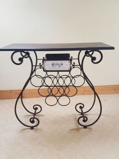 Wine storage and display table