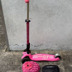 Kids Pink Maxi Micro Foldable LED Scooter