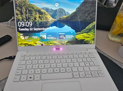 Dell XPS 13 9370,  i7 , 16GB RAM ,512GB NVMe SSD, 4K touchscreen display
