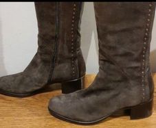Tall brown suede boots 40 7