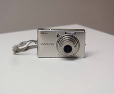 Nikon Coolpix S510 Compact Digital Camera