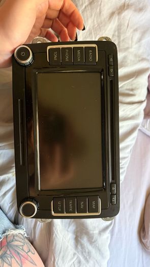 Vw genuine sat nav radio unit.
