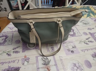Women Handbag GMV (Italian brand)