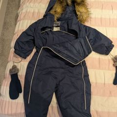 Baby snow suit for skiing