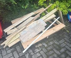 Wood , 2 pallets