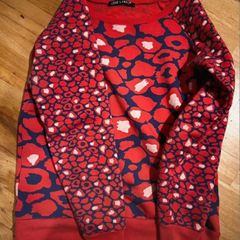Love label brand jumper