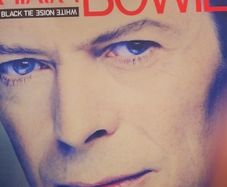 Bowie 2LP  - Black Tie White Noise