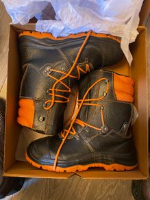 Chainsaw boots