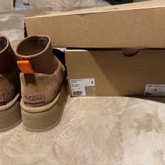 UGG boots size 4