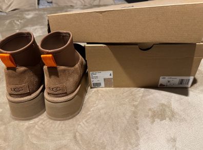 UGG boots size 4