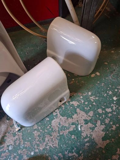 3 x Villeroy and Boch sinks