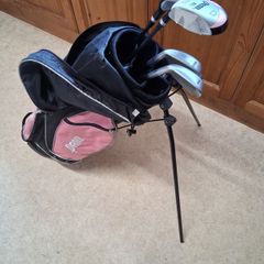 Golf Clubs. Junior Golf Set For Girls Age 9 To 12 Years. Collect In Dublin Or Receive Via Post.