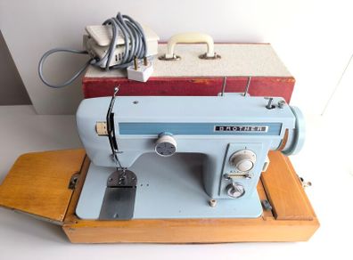 Vintage sewing machine Brother made in Japan