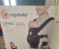 Ergobaby Omni Breeze Baby Carrier- Excellent condition, in original packaging