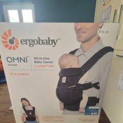 Ergobaby Omni Breeze Baby Carrier- Excellent condition, in original packaging