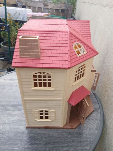 Sylvanian Family Home