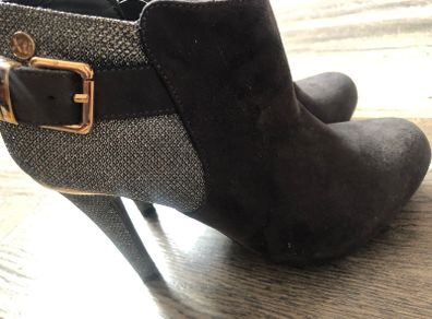 High ankle boots