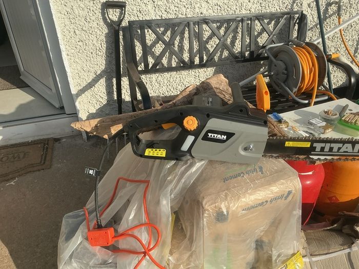 chain saw