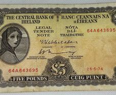 Irish Bank Notes - Lady Lavery - 5 Pound Notes (2 Avail)