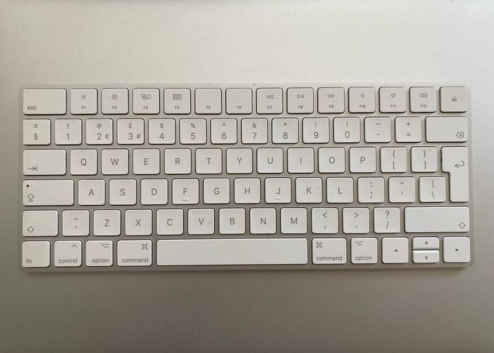 Apple Magic Keyboard 2