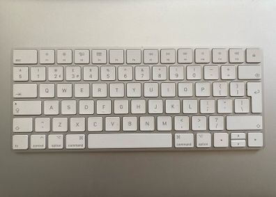 Apple Magic Keyboard 2