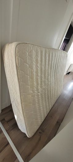 DUBLE BED  ikea uses