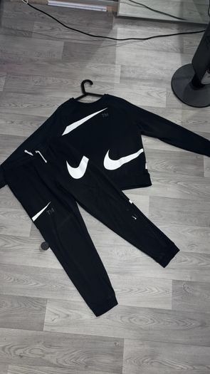 Nike swoosh tracksuit boys
