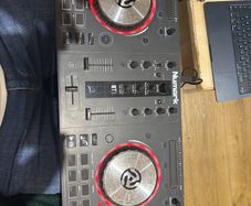 Numark Mixtrack 3