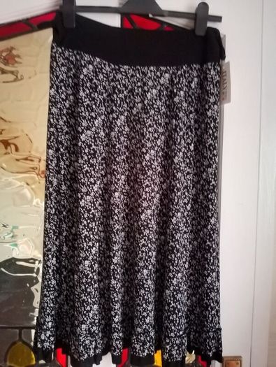 Price Drop Ladies skirts 14 5 euros