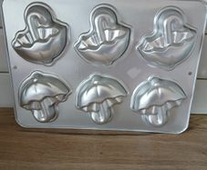 WILTON Baking Mould Tray