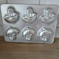 WILTON Baking Mould Tray