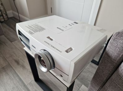 Epson EH-TW2900 Full HD Home Cinema Projector + Remote, Mount & Box