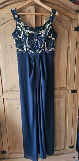 Vigros Lounge ladies dress size 16